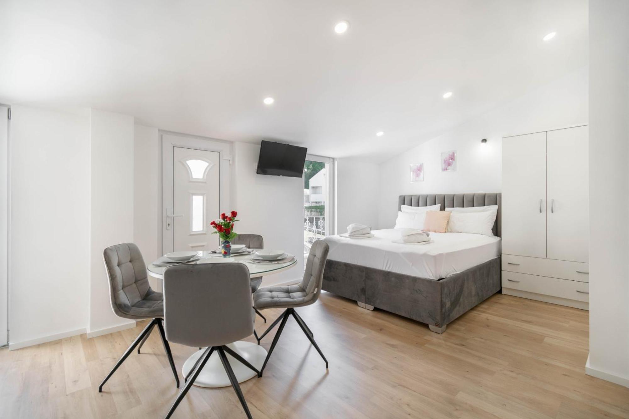 Apartment Kristina Dujmovic Baška Voda 部屋 写真